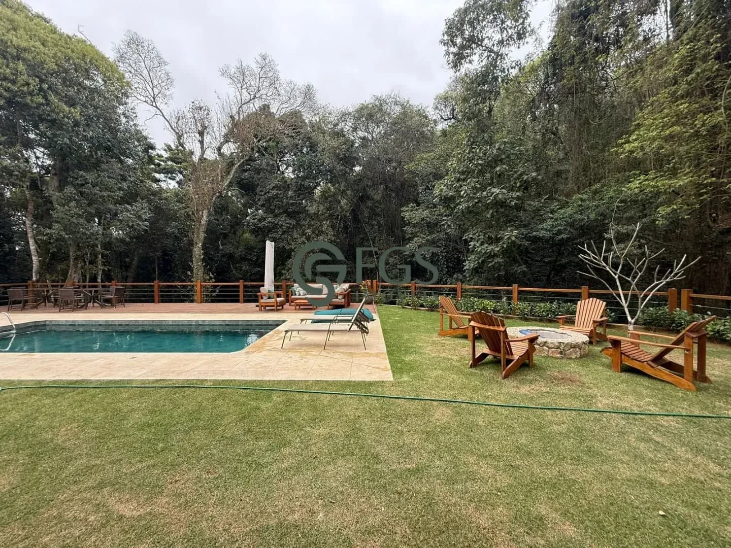 Casa em Condomínio 4 dormitórios para temporada Condomínio Veleiros Ibiúna/SP